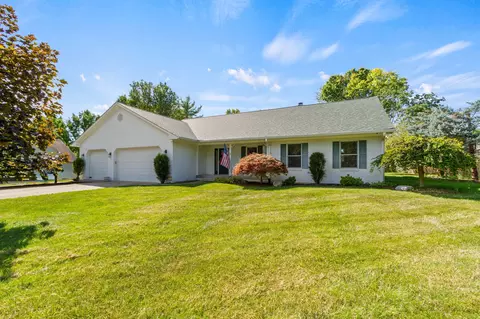 226 Corral Ct, Fishers, IN 46038