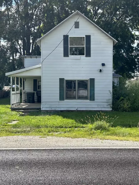209 N Main St, Kennard, IN 47351