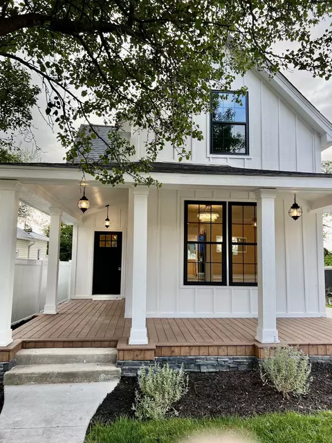 601 N Hill St, South Bend, IN 46617