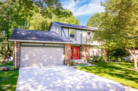 970 Countryside Ln, Columbus, IN 47201