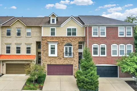 251 Wakefield Way, Zionsville, IN 46077