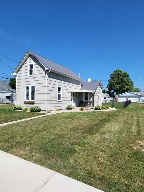 213 S 19th St, Elwood, IN 46036