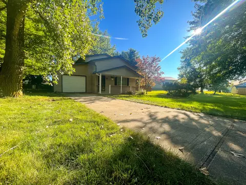 1782 Connie Dr, Crawfordsville, IN 47933
