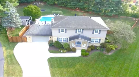 11511 Dona Dr, Carmel, IN 46033
