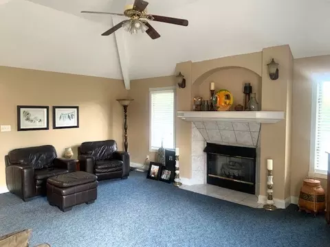 5320 E Spring Dr, Columbus, IN 47201 photo 3