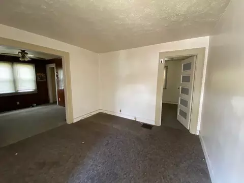 4002 E 10th St, Indianapolis, IN 46201 photo 2
