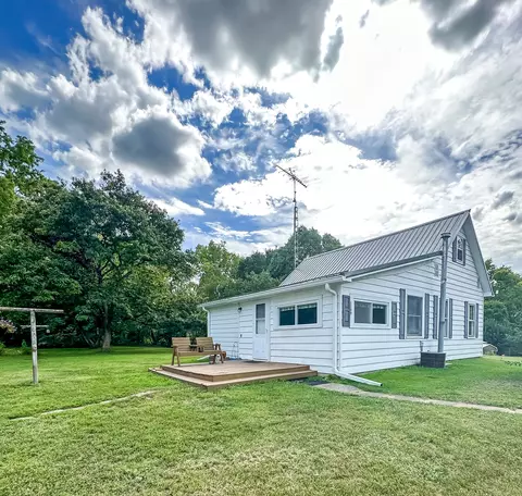 1109 N Plum St, Veedersburg, IN 47987