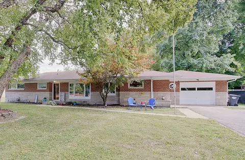 1029 W Main St, Greenwood, IN 46142