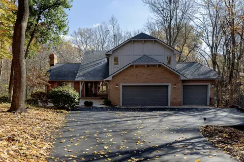 97 Cricket Knoll Ln, Carmel, IN 46033