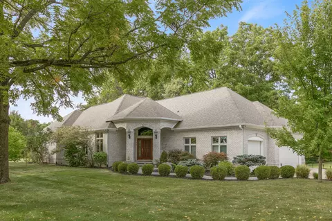 9111 Fawn Lake Dr, Indianapolis, IN 46278