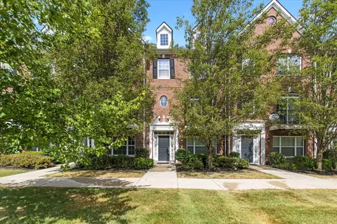 11701 Chant Ln #5, Zionsville, IN 46077