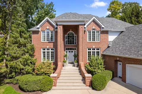 8674 Moon Bay Cir, Indianapolis, IN 46236