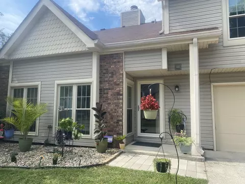 8012 Valley Farms Ct, Indianapolis, IN 46214