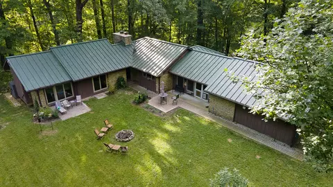 275 N Buffalo Hill Rd, Martinsville, IN 46151