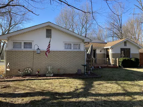 8977 N 700 W, Fountaintown, IN 46130