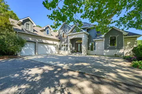 2965 Golf Course Dr, Martinsville, IN 46151