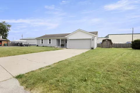 737 Meadow Ln, Plainfield, IN 46168 photo 1