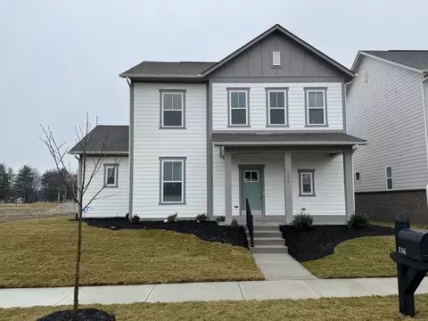 336 Lincoln Cir W, Fortville, IN 46040