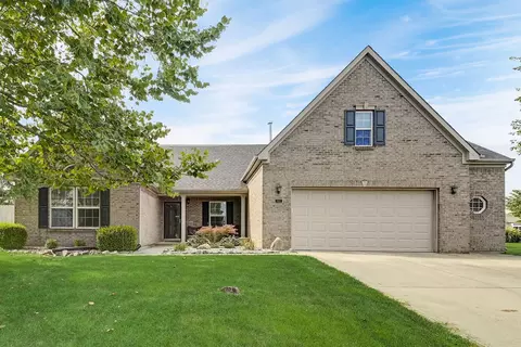 9313 N Storm Bay Cir, Mccordsville, IN 46055