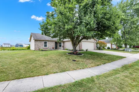 418 S Creekstone Dr, Indianapolis, IN 46239