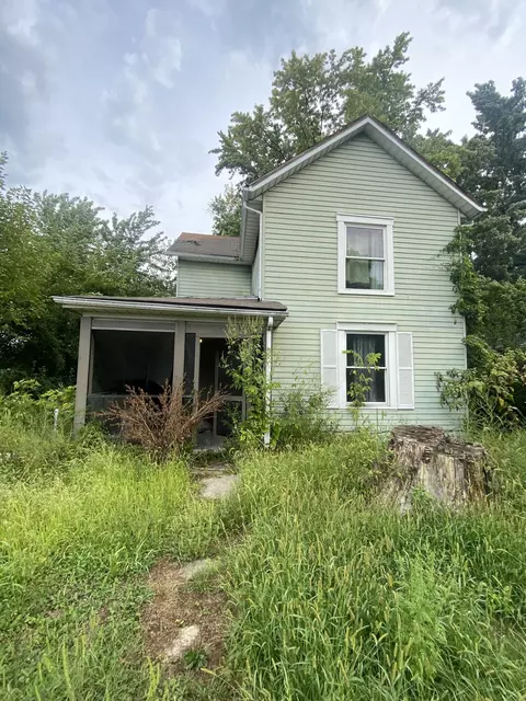 14208 W Wayne St, Daleville, IN 47334