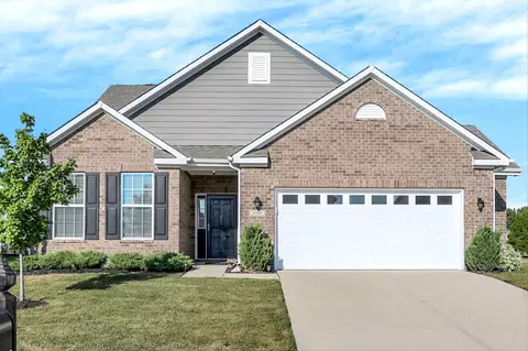 8948 Stone Grove Ct, Mccordsville, IN 46055