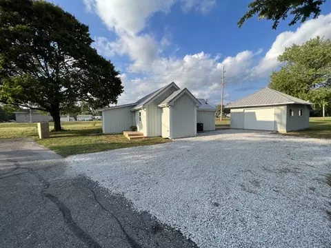 115 Walnut St, Wilkinson, IN 46186 photo 2