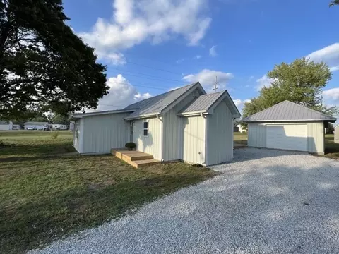115 Walnut St, Wilkinson, IN 46186 photo 5