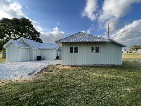 115 Walnut St, Wilkinson, IN 46186 photo 3