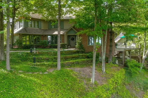 9649 Nautilus Cir, Indianapolis, IN 46256