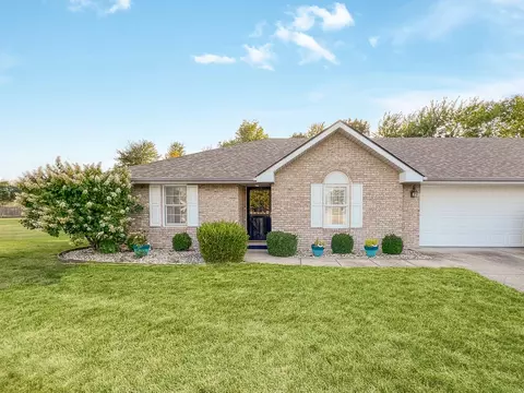 3617 Village Dr, Anderson, IN 46011