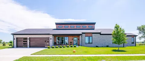 1211 Capitol Dr, Edinburgh, IN 46124
