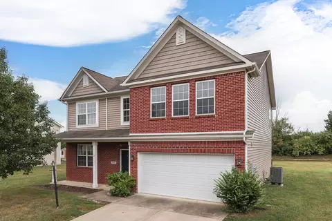 9425 Treyburn Lakes Dr, Indianapolis, IN 46239