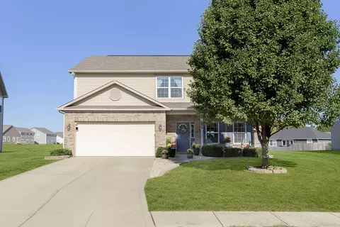 6438 W Waters Edge Ct, Greenfield, IN 46140