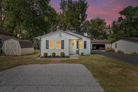 263 S 5th St, Noblesville, IN 46060