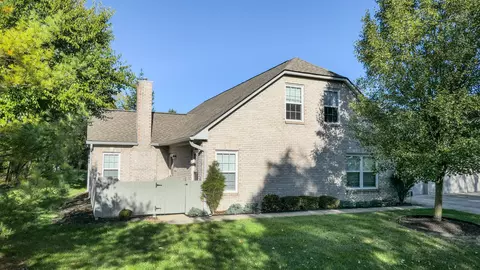 5710 Quail Crossing Dr, Indianapolis, IN 46237