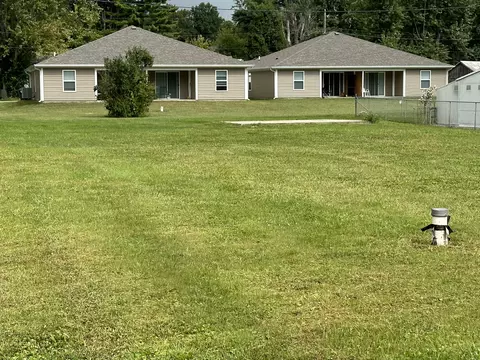8589 Wayne St, Stilesville, IN 46180
