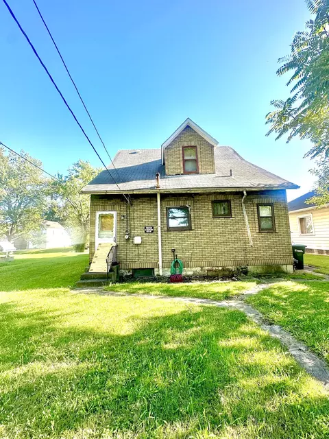 402 E 8th St, Muncie, IN 47302 photo 4