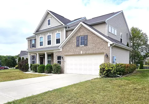 1614 Windswept Dr, Greenwood, IN 46143