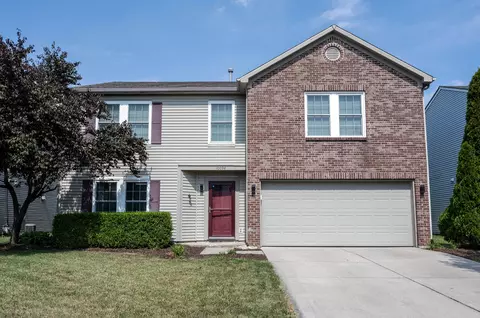 10094 Sapphire Berry Ln, Fishers, IN 46038