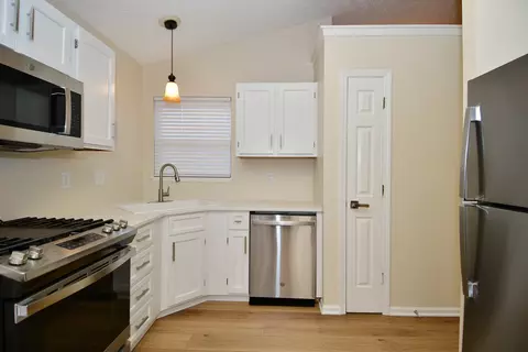 6830 Cherry Blossom East Dr, Fishers, IN 46038 photo 17