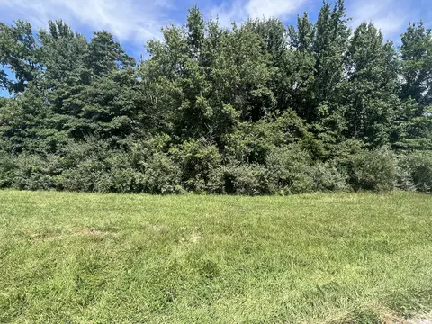 1433 NE Cayuga Trl, Greensburg, IN 47240