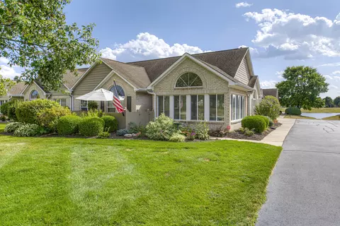 7370 Lake Lakota Pl, Indianapolis, IN 46217