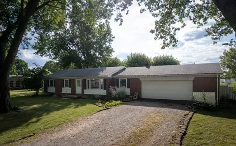 66 Mid Dr, Richmond, IN 47374
