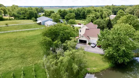 173 Possum Hollow Rd, Greenwood, IN 46143
