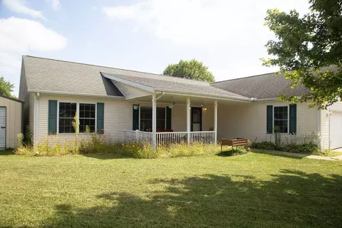 4815 Pinion Cir, Columbus, IN 47201