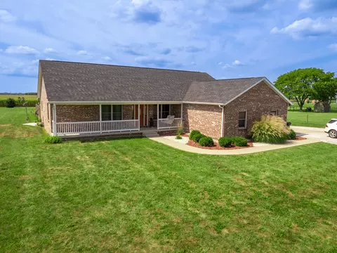627 S 450 E Rd, Shelbyville, IN 46176