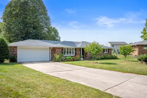 1309 Park Circle Dr, Anderson, IN 46012