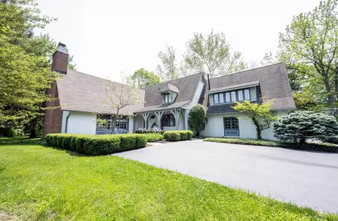 543 Oakwood Ct, Indianapolis, IN 46260