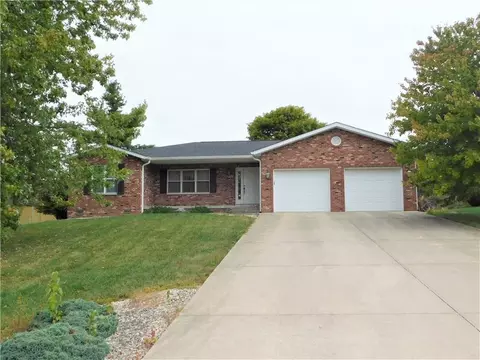 1012 E Tara Rd, Greensburg, IN 47240